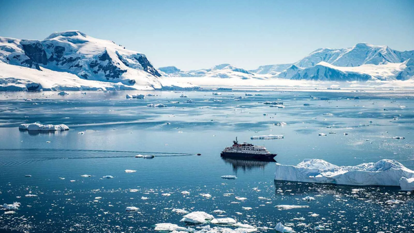 NGÀY 20 - 21: EO BIỂN DRAKE – KHÚC VĨ THANH CỦA HÀNH TRÌNH THÁM HIỂM (Ăn sáng, trưa, tối)