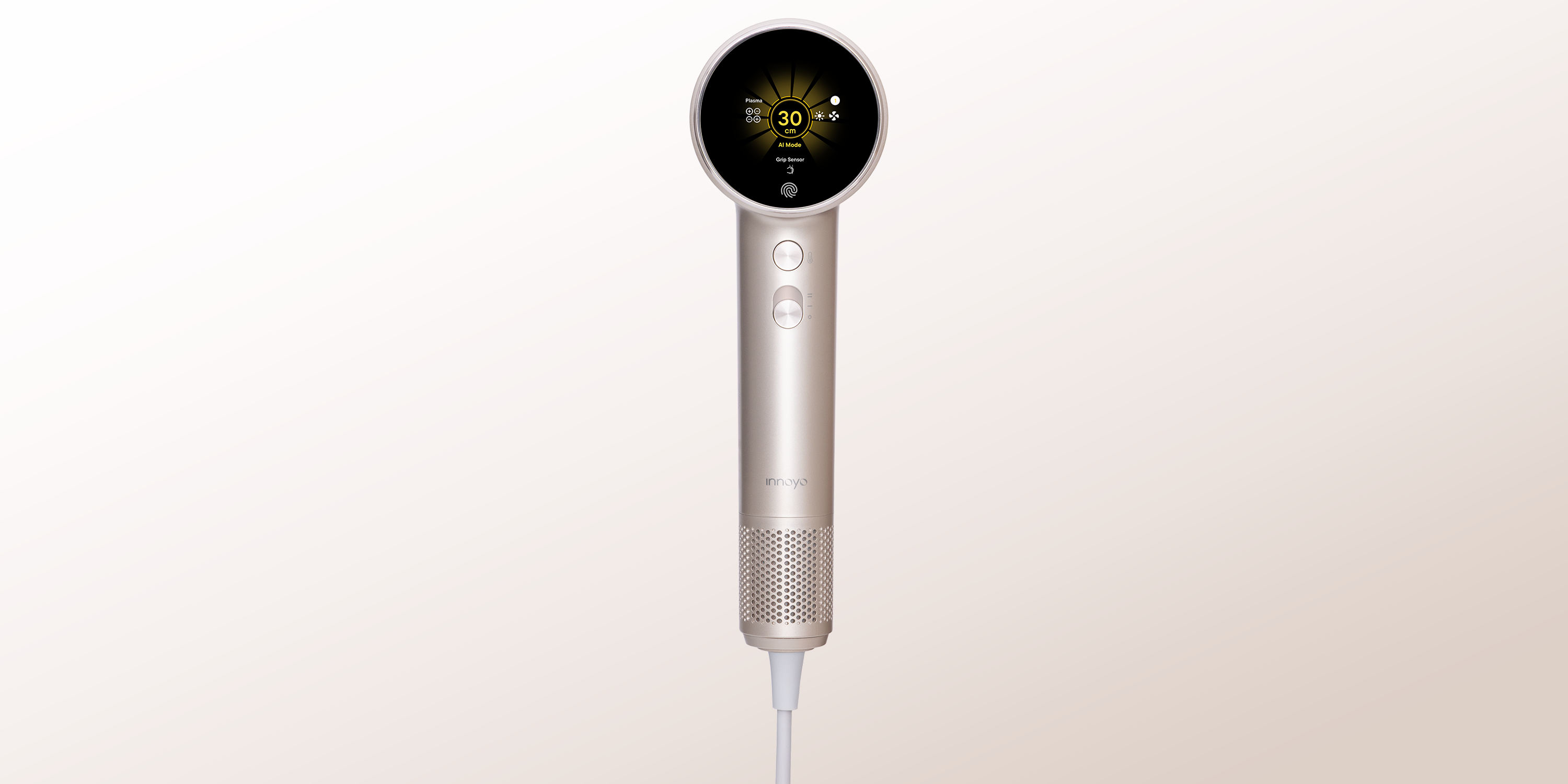 Titan với lớp phủ ánh kim