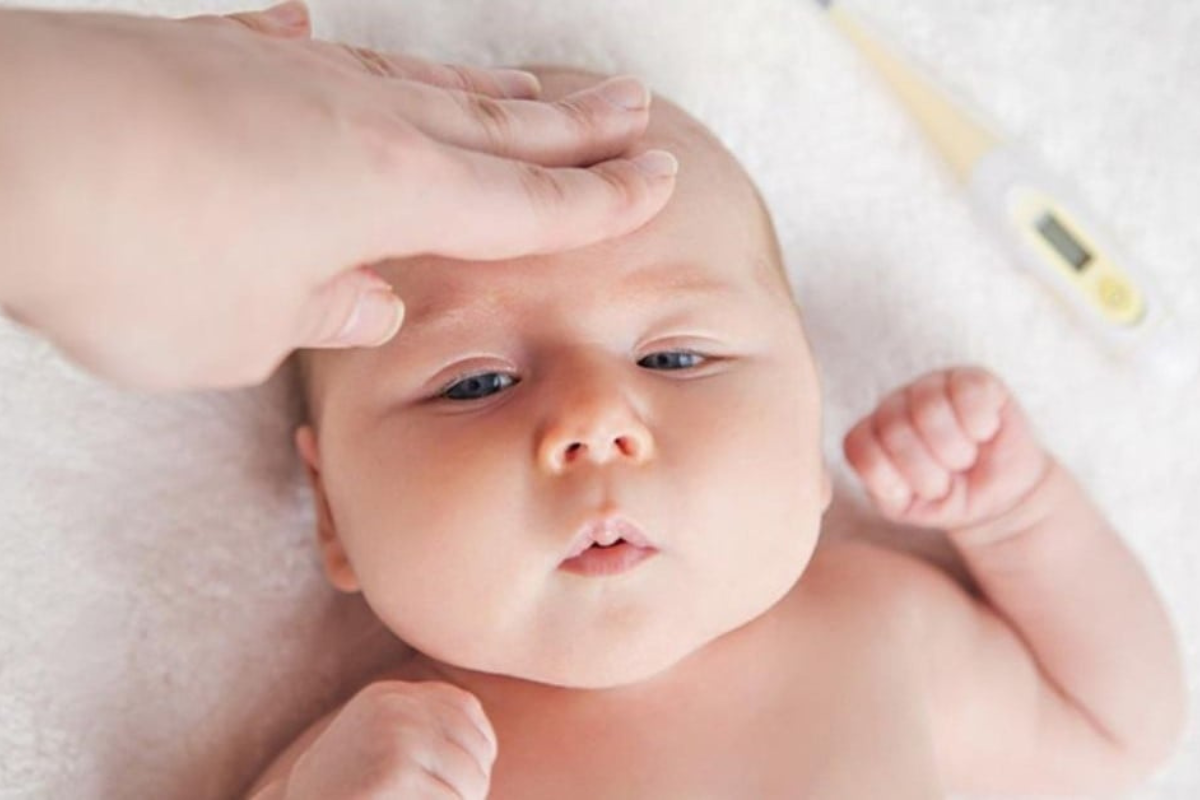 Nguyên Nhân, Dấu Hiệu Trẻ Sơ Sinh Bị Sốt. Cách Chăm Sóc
