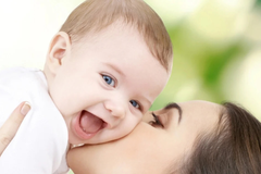 Những Thông Tin Về Trẻ 2 Tháng Tuổi Mà Ba Mẹ Cần Biết