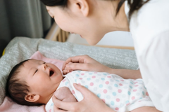 4 Đặc Điểm Phát Triển Phổ Biến Của Trẻ 1 Tháng Tuổi