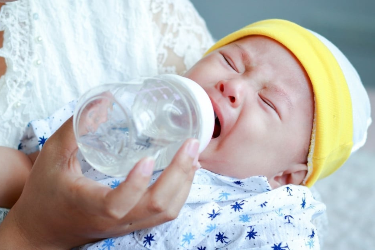 Nguyên Nhân Bé Không Chịu Bú Bình? Mẹo Hay Cho Mẹ Khắc Phục