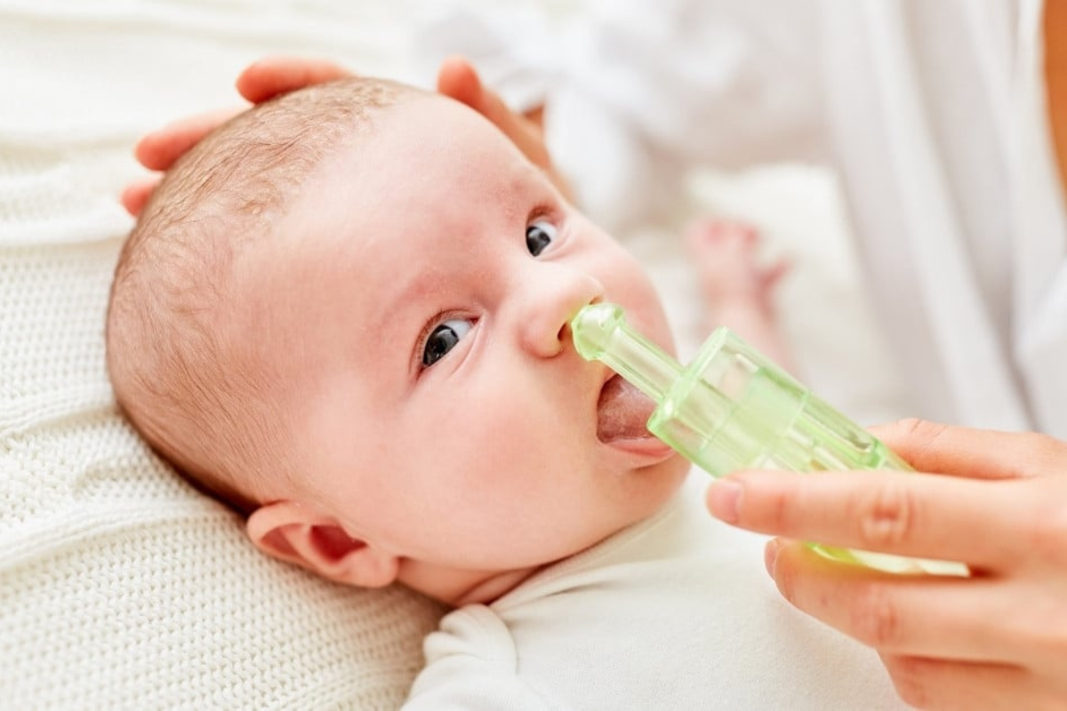 Mẹo Hay Chăm Sóc Trẻ Sơ Sinh Bị Nghẹt Mũi