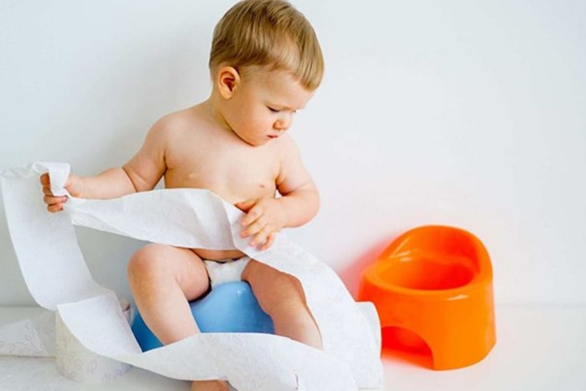 Trẻ sơ sinh bị táo bón: Nguyên nhân và cách điều trị