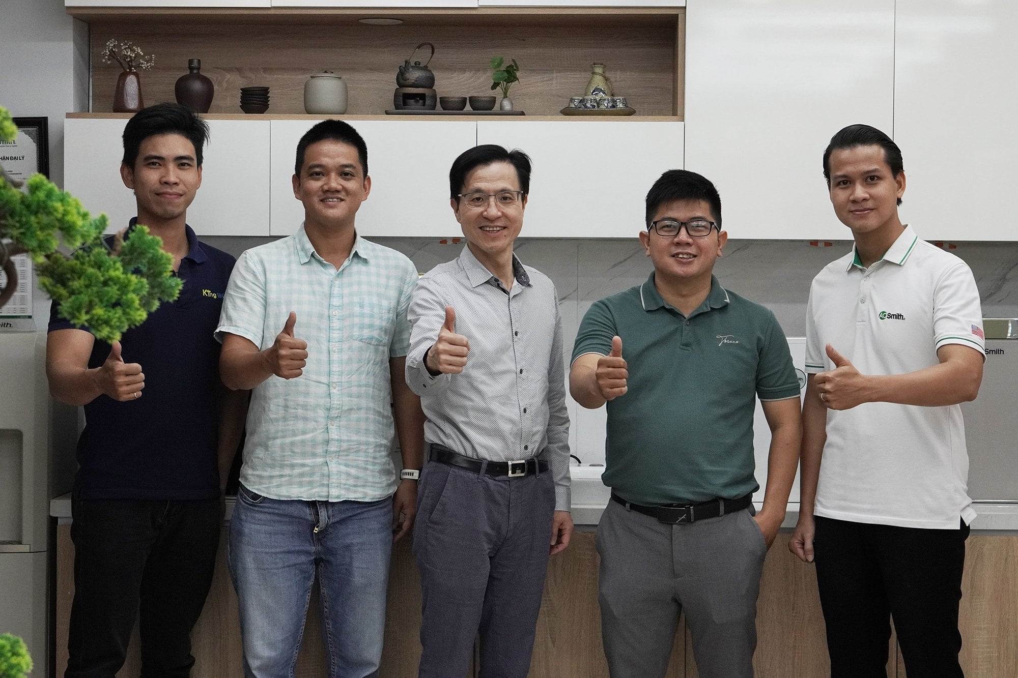 Đại Diện Cấp Cao A.O SMITH ghé thăm và làm việc tại KingWater