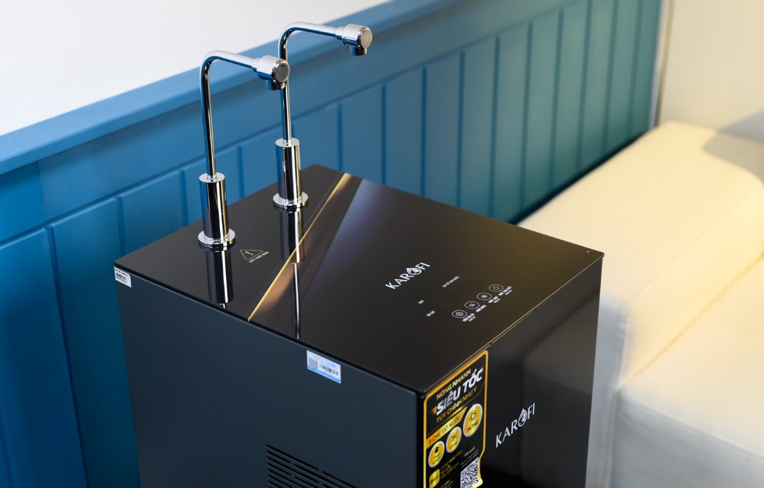 Máy lọc nước nóng lạnh Karofi
