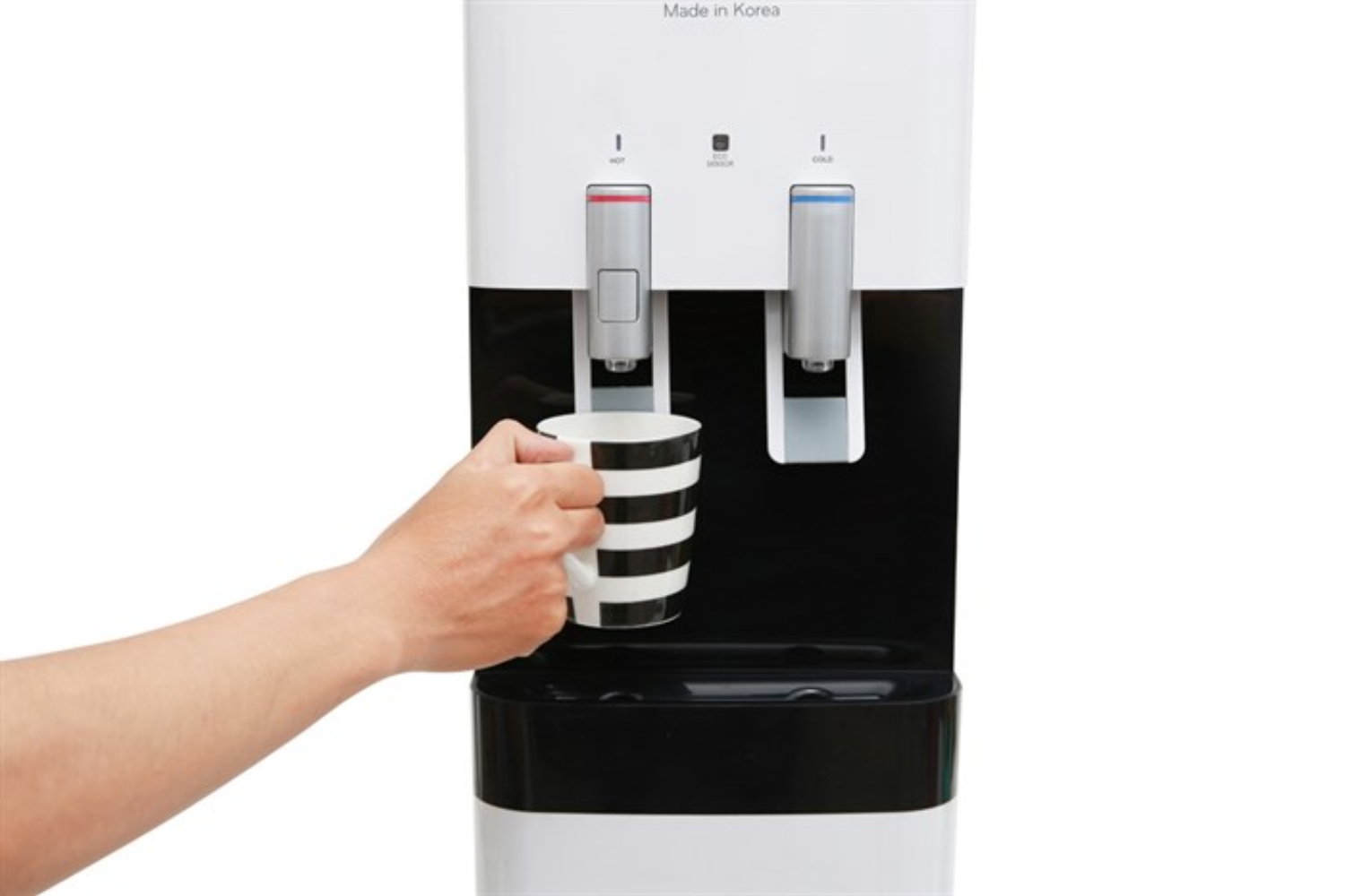 Korihome WPK-818  trang bị khóa nước nóng ngăn ngừa các sự cố