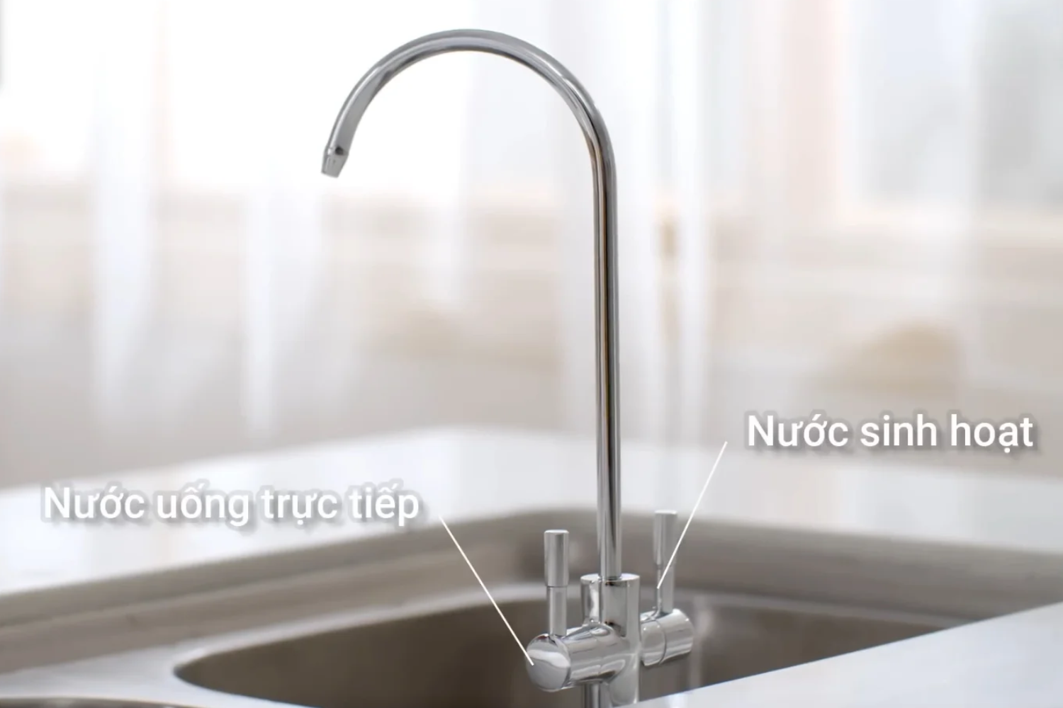 Philips AUT2015/74 đi kèm vòi cổ ngỗng tích hợp 2 đường nước riêng biệt