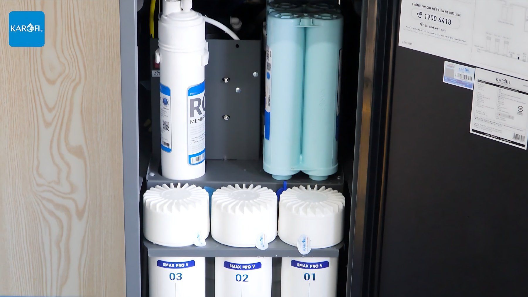 Bên trong thân máy Karofi KAQ-C06 sắp xếp linh kiện theo kết cấu khoa học