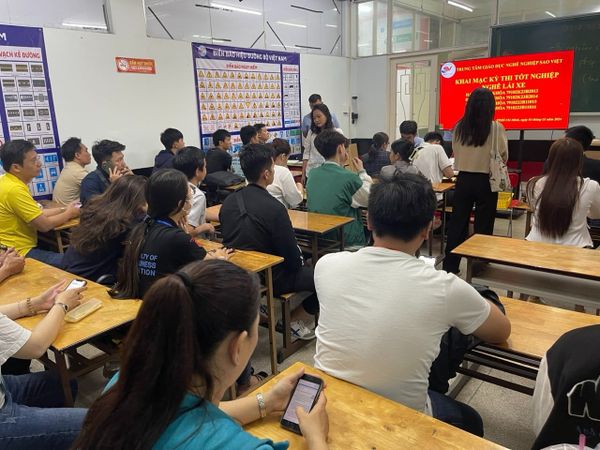 TRẢI NGHIỆM THỰC TẾ HỌC LÁI XE TẠI SAO VIỆT – HỌC VIÊN CHIA SẺ LÝ DO VÌ SAO CHỌN TRUNG TÂM NÀY