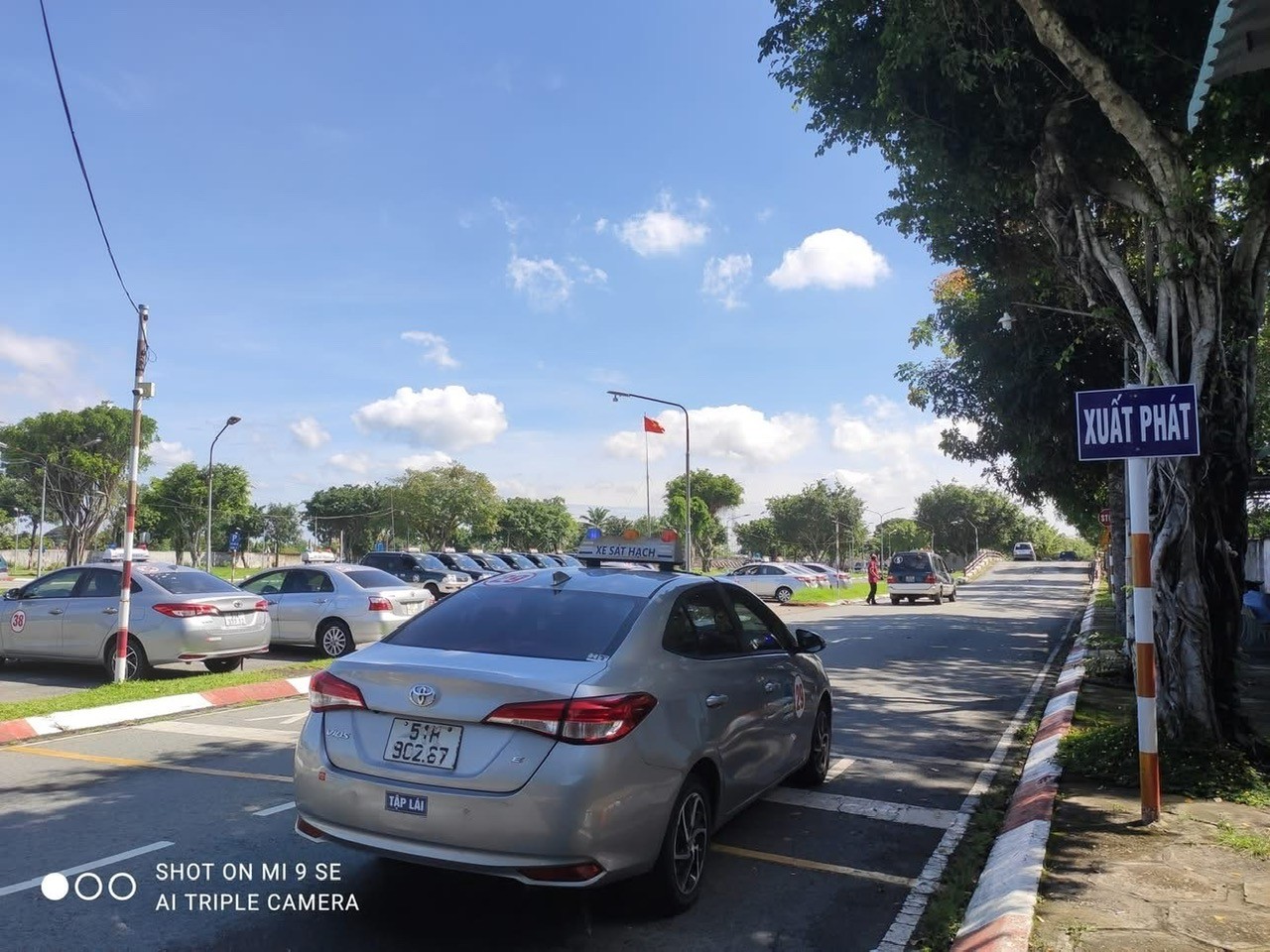 BAO NHIÊU TUỔI ĐƯỢC HỌC & THI BẰNG LÁI XE Ô TÔ? QUY ĐỊNH MỚI NHẤT – ĐĂNG KÝ TẠI SAO VIỆT