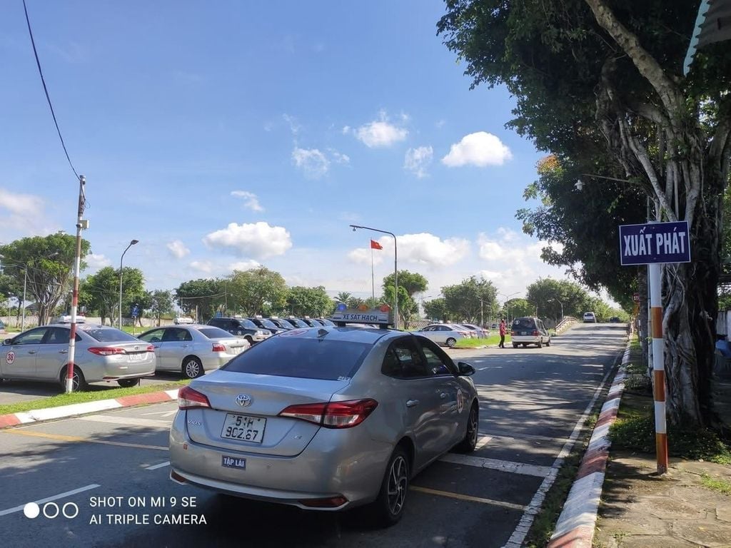 BAO NHIÊU TUỔI ĐƯỢC HỌC & THI BẰNG LÁI XE Ô TÔ? QUY ĐỊNH MỚI NHẤT – ĐĂNG KÝ TẠI SAO VIỆT