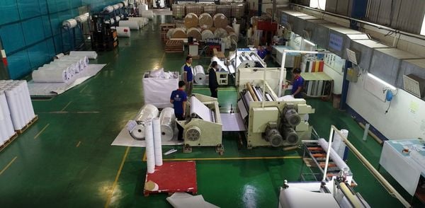 Nhà máy sản xuất decal đầu tiên tại Việt Nam – Vĩnh An