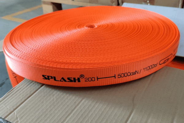 Dây Đai Vải Polyester SPLASH Là Gì? Giải Pháp Chằng Buộc Hàng Hóa An Toàn & Hiện Đại