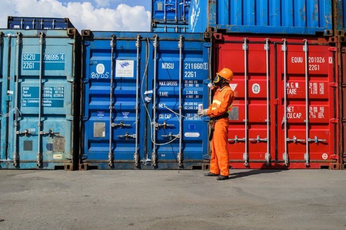 Hun Trùng Container Giải Pháp Cho Doanh Nghiệp Tại Bình Dương