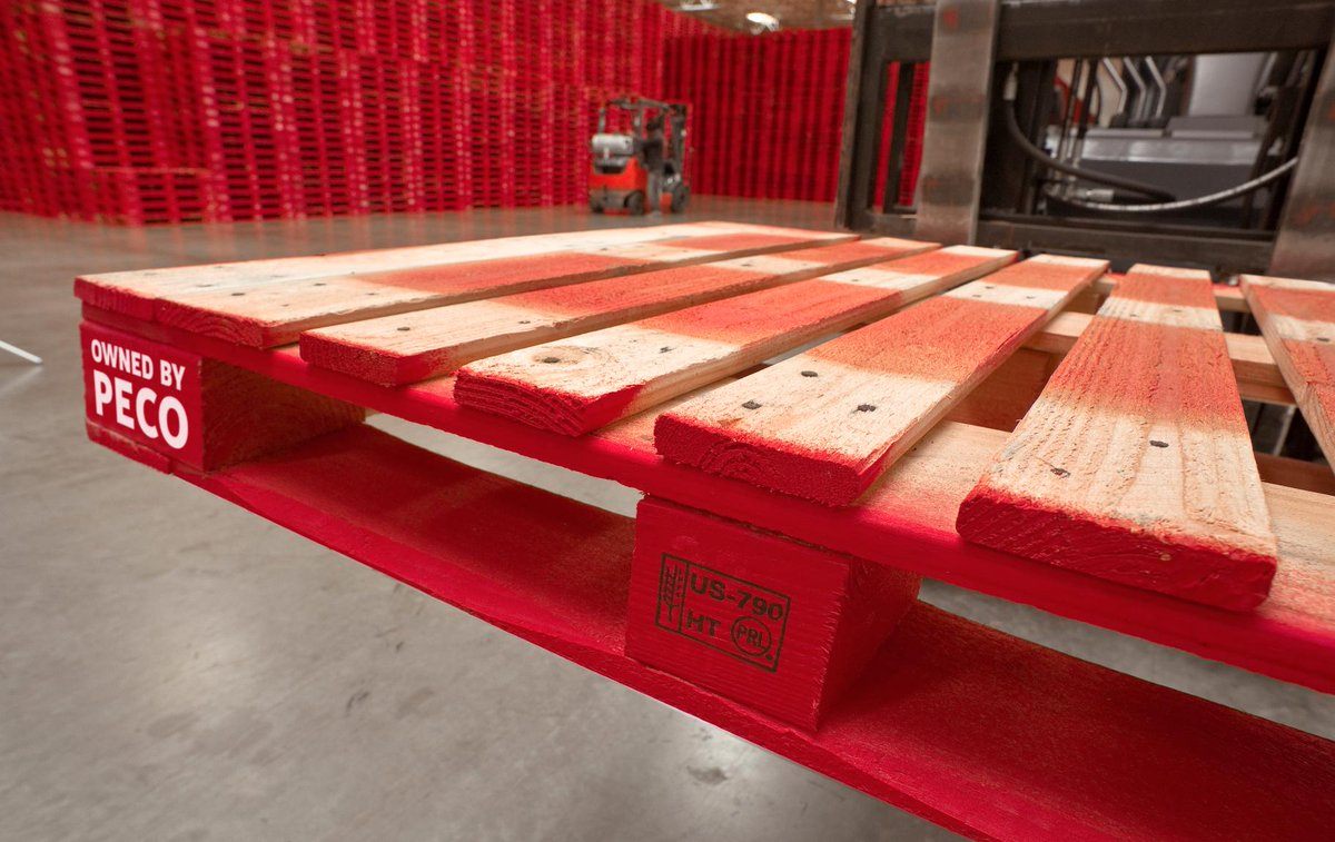 Pallet PECO Trong Vận Chuyển Máy Móc, Thiết Bị Công Nghiệp