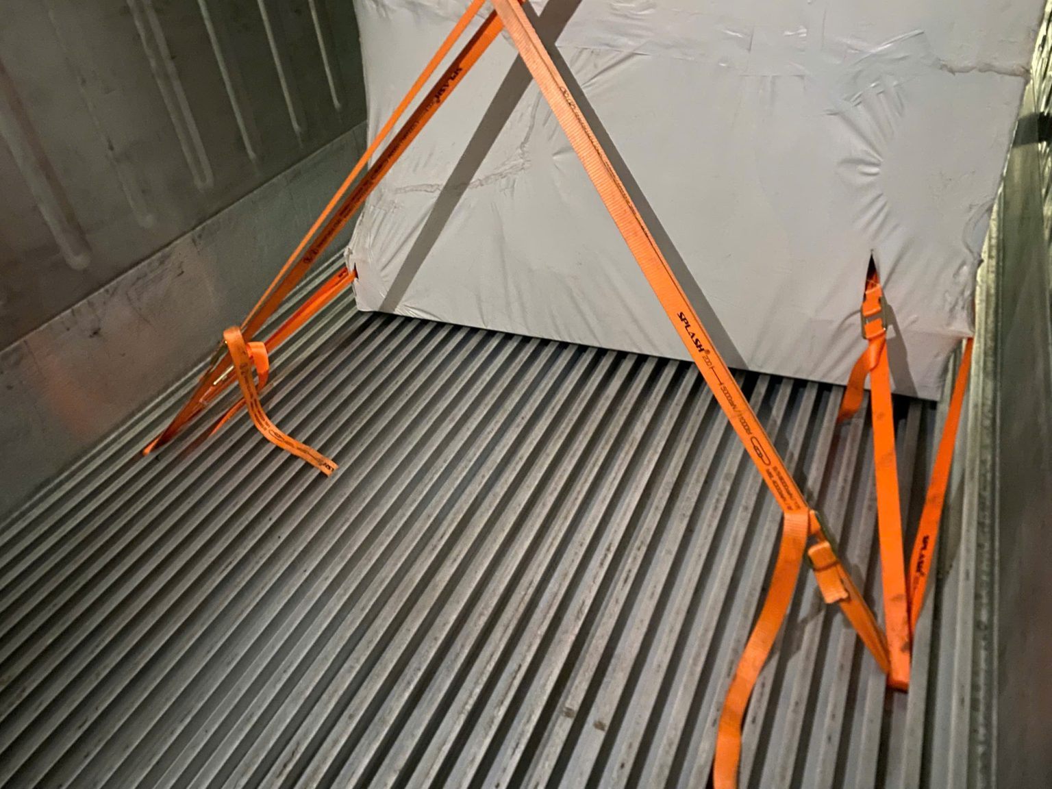 Cấu Tạo và Cách Xếp Hàng Trong Container Lạnh (Reefer Container)