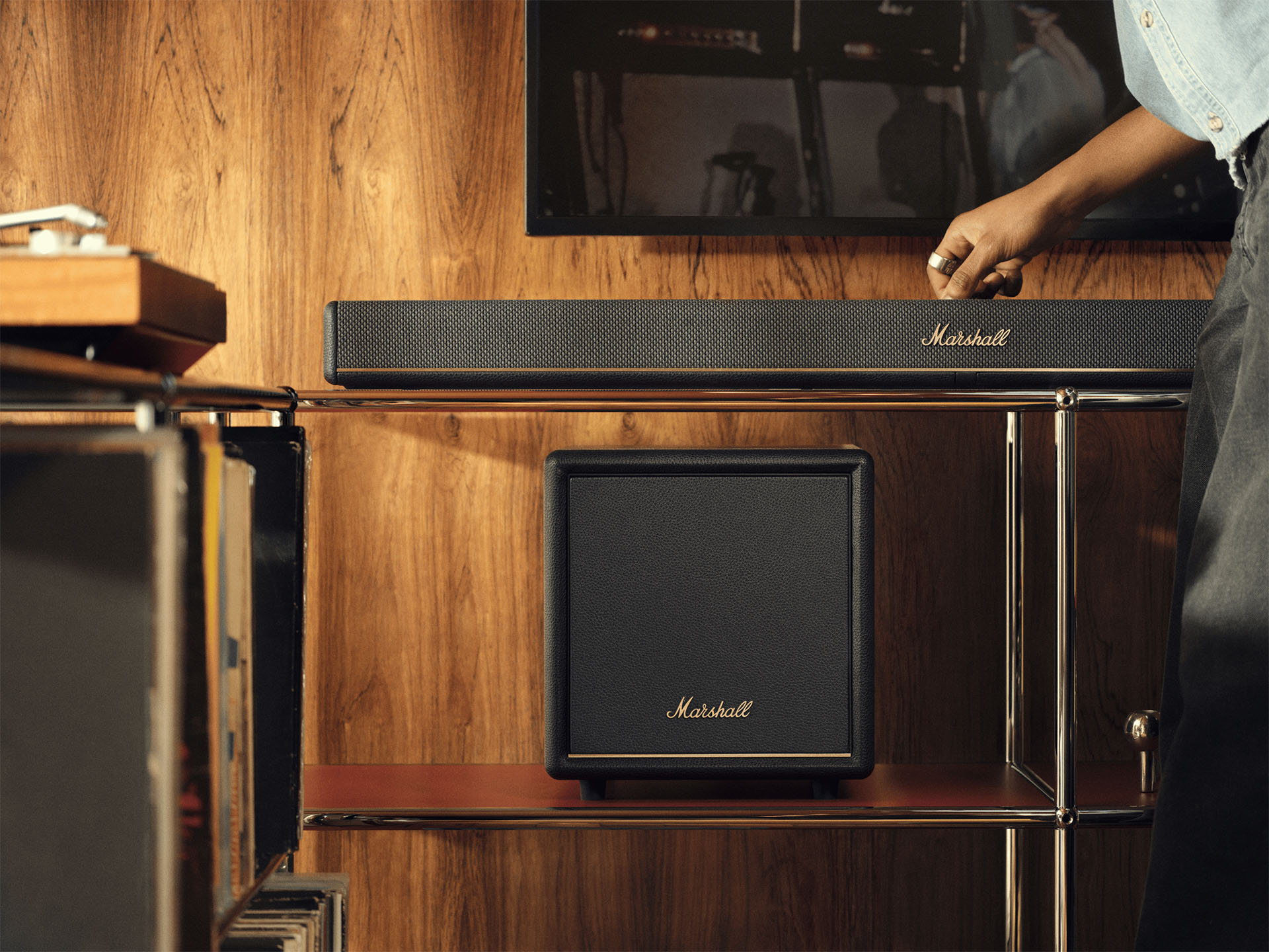 Loa siêu trầm không dây Marshall Heston 200 Wireless Subwoofer chính hãng mới nhất giá rẻ nhất