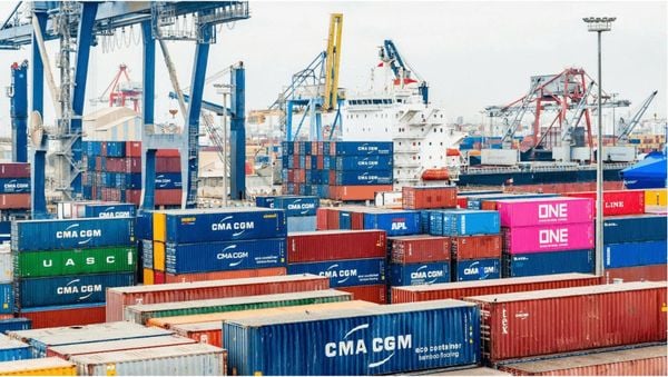 Tổng Hợp Các Phụ Phí Trong Xuất Nhập Khẩu