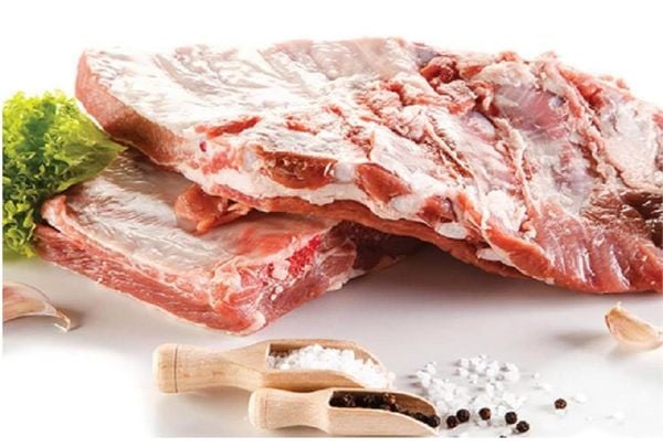 Công Ty Vận Chuyển Và Làm Thủ Tục Nhập Khẩu Thịt Bò, Gà, Heo Đông Lạnh Về Việt Nam