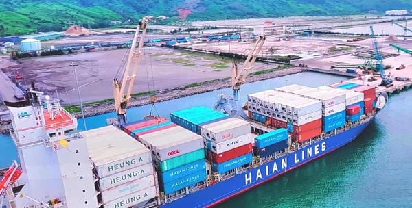 Dịch Vụ Xuất Nhập Khẩu Tại Cảng Chân Mây - Embassy