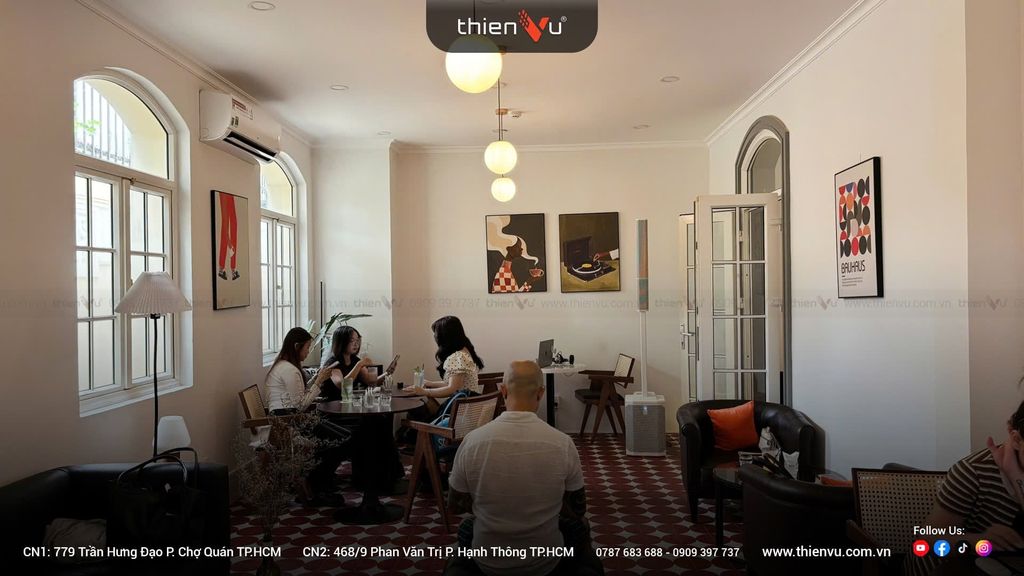 hoan-thien-giai-phap-am-thanh-cafe-electrovoice-evolve-50