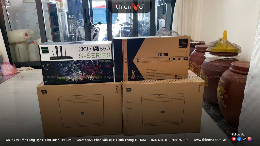 lap-dat-dan-hat-karaoke-jbl-rm210-chinh-hang