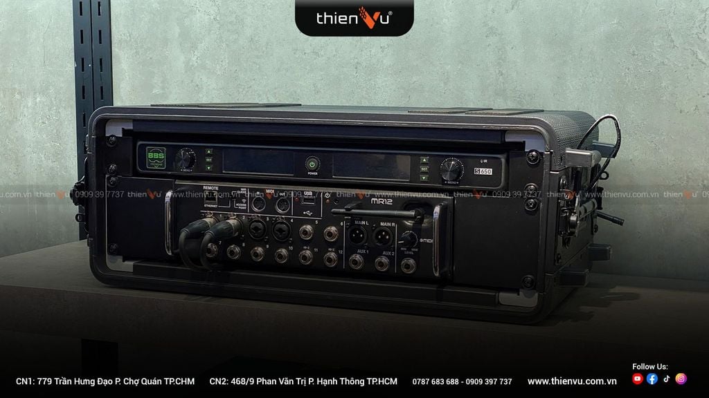 Mixer-Digital-12-Input-Midas-chinh-hang