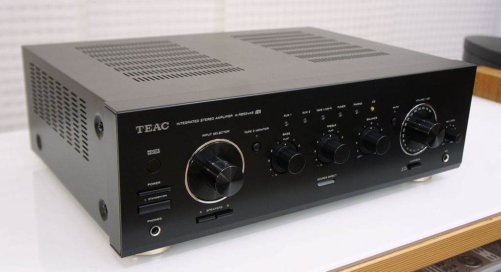 amply-xem-phim-teac-a-R650MKII-chinh-hang