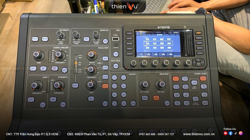 ban-mixer-midas-m32r-chinh-hang