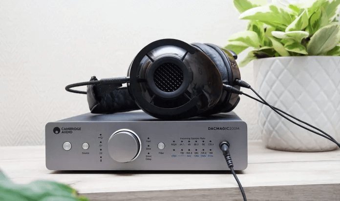 bo-giai-ma-dhc-headamp-cambridge-audio-dacmagic-200m-chinh-hang
