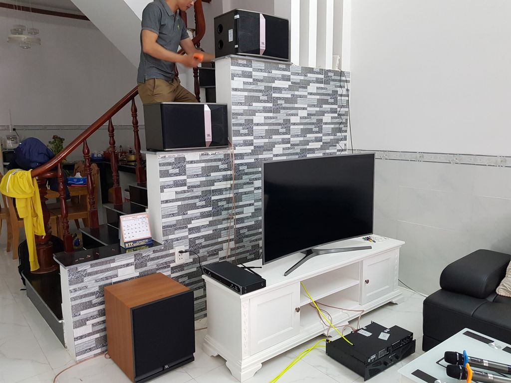 kỹ thuật lắp đặt dàn karaoke