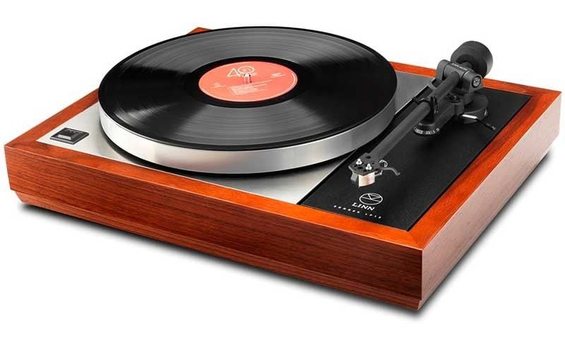dau-dia-than-linn-akurate-lp12-hien-dai