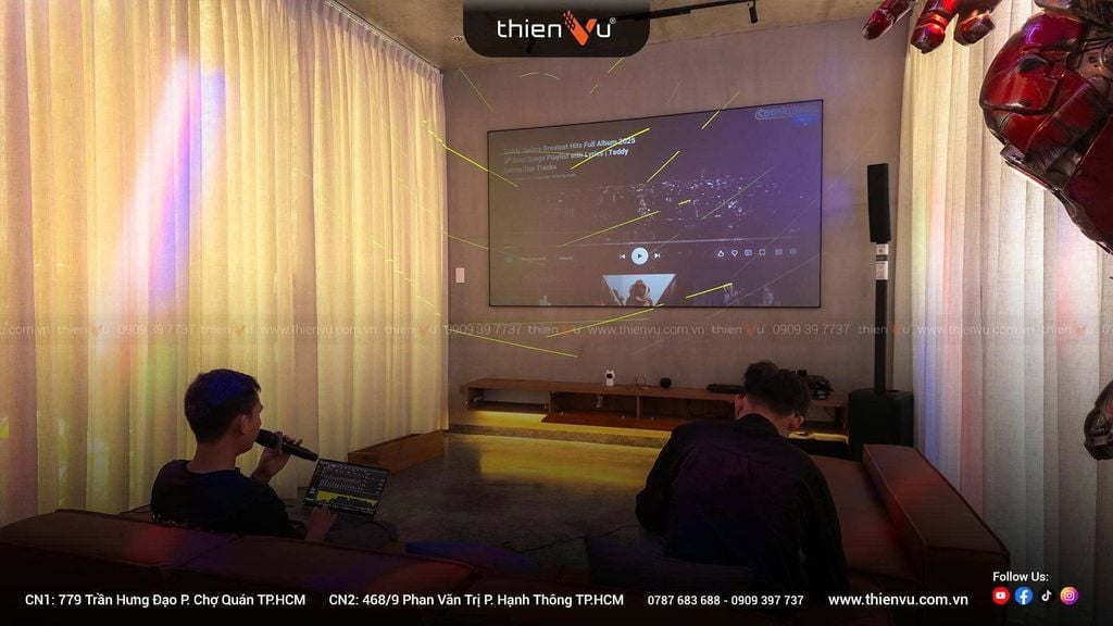 nen-mua-micro-uhf-hay-vhf-dan-am-thanh