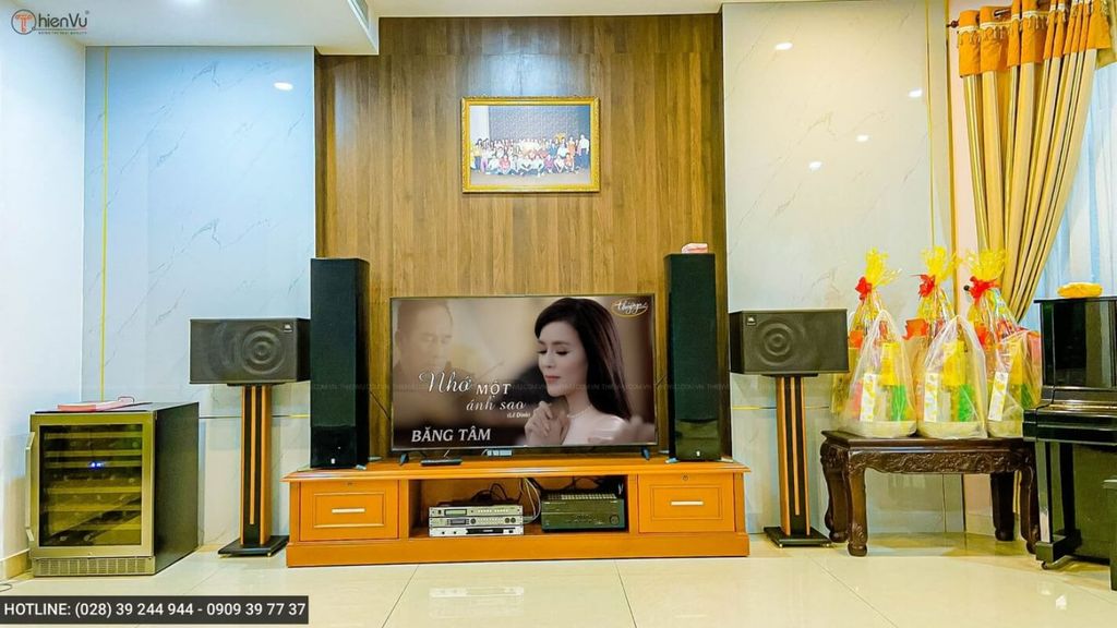 hinh-anh-lap-dat-thuc-te-dan-karaoke-gia-dinh-jbl-mk-12-hien-dai-1