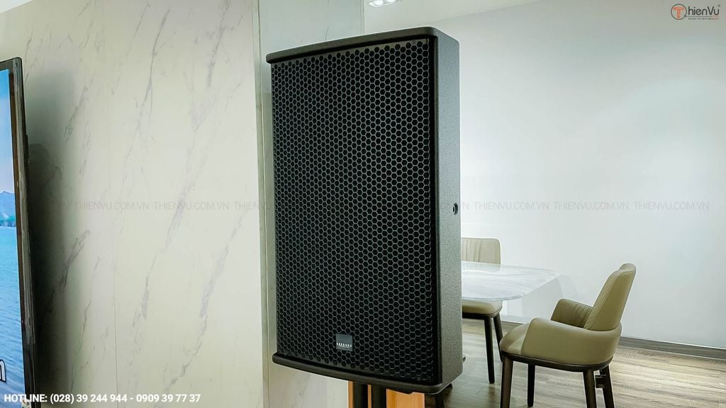 Cận cảnh loa Seeburg Acoustic Line A6