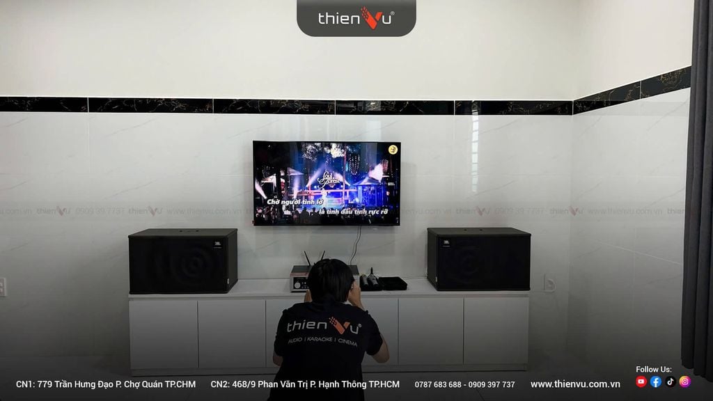 hoan-thien-dan-karaoke-gia-dinh-JBL-MK12-tai-hoc-mon