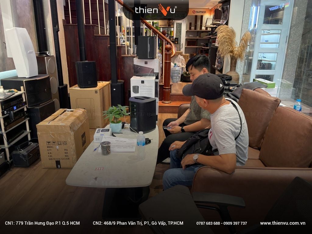 khach-trai-nghiem-truc-tiep-bose-s1-pro-plus