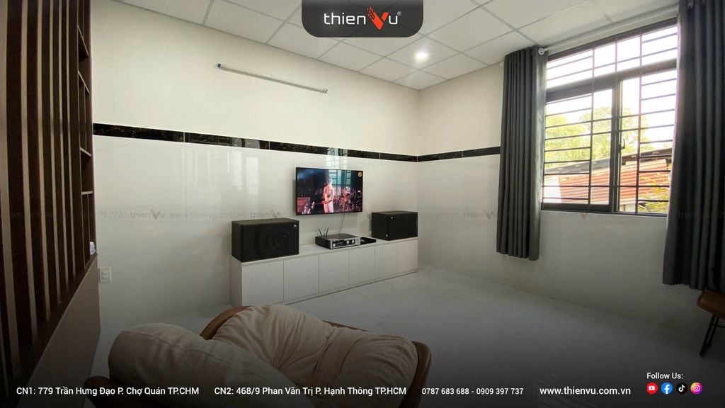 khong-gian-lap-dat-dan-karaoke-gia-dinh-JBL-MK12-tai-hoc-mon