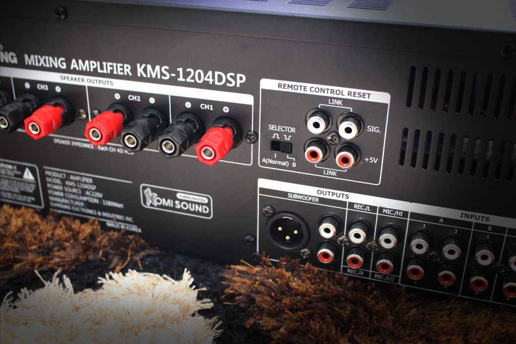 mặt sau amply jarguar kms 1204dsp