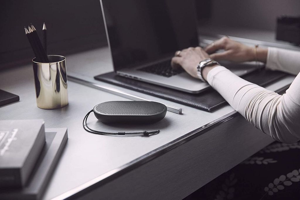 loa-bluetooth-BO-Beoplay-P2-gia-tot-nhat