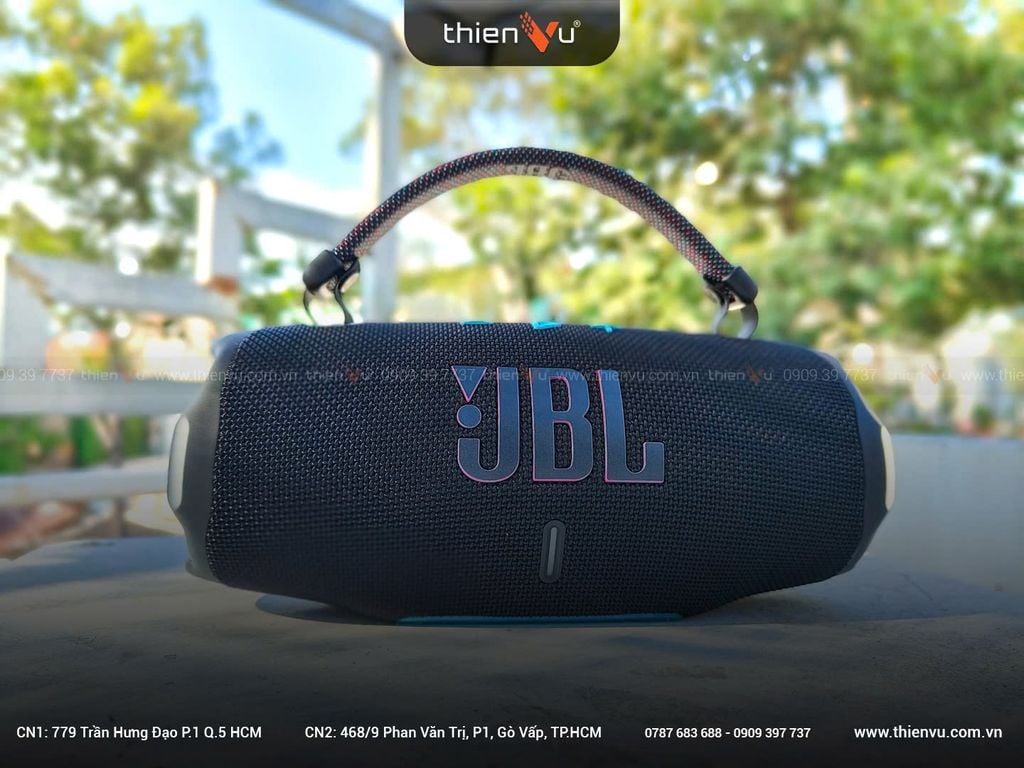 loa-bluetooth-jbl-charge-6-mang-len-may-bay-duoc-khong