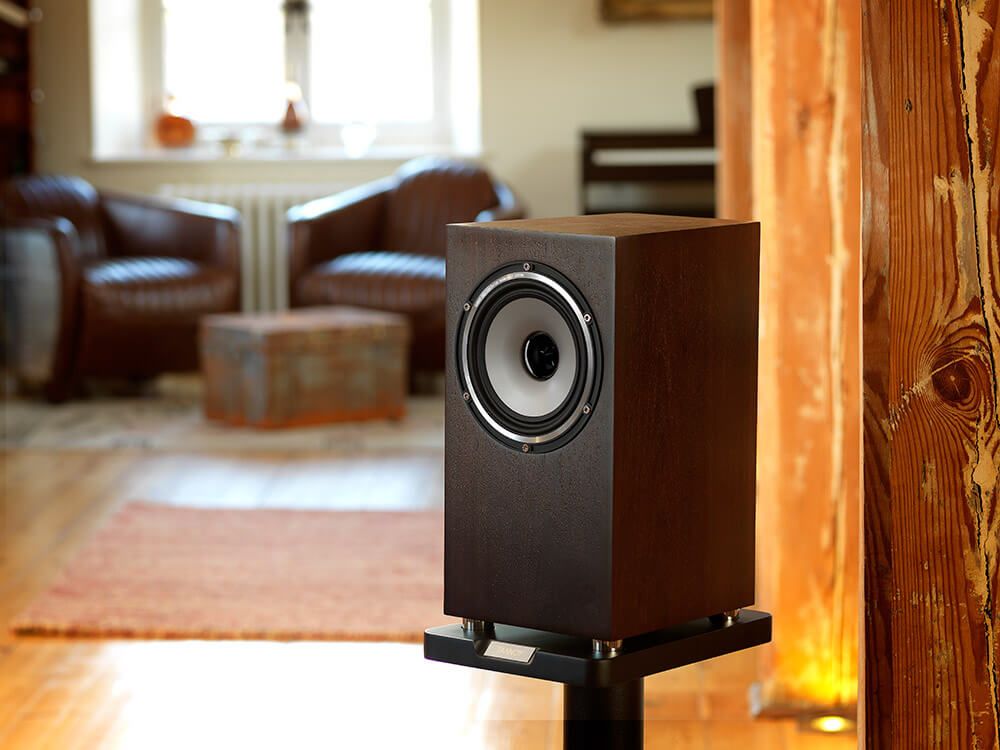loa bookshelf nghe nhac tannoy revolution xt6 chinh hang