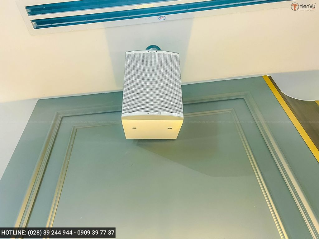 Loa karaoke Se Audio Se Audiotechnik MF3 màu trắng sang trọng