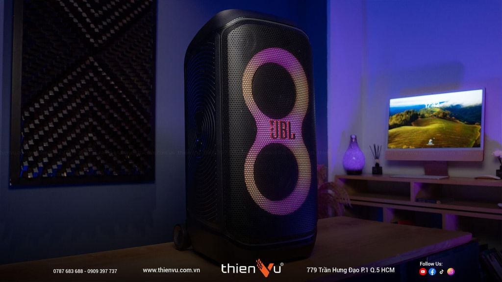 loa-keo-di-dong-jbl-stage-320-de-cop-xe