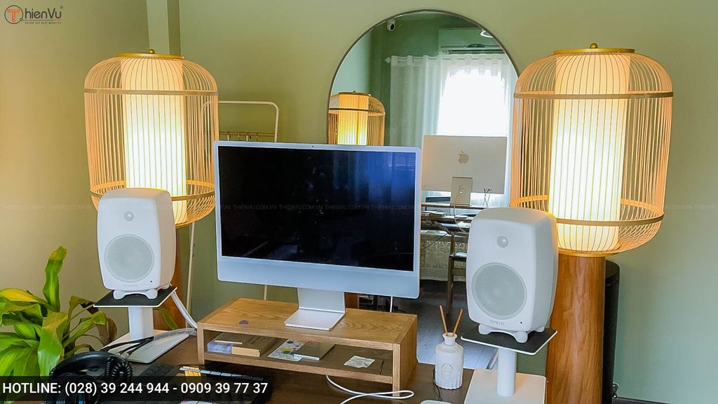 loa studio Genelec 8030CW duoc lap dat tai nha khach