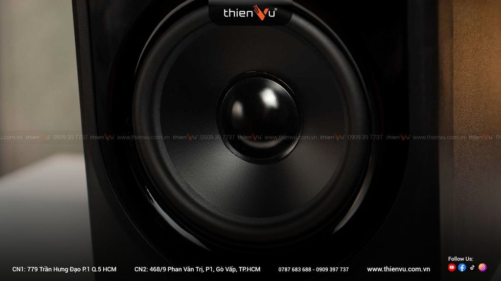 loa-kiem-am-jbl-305p-mkii-chinh-hang