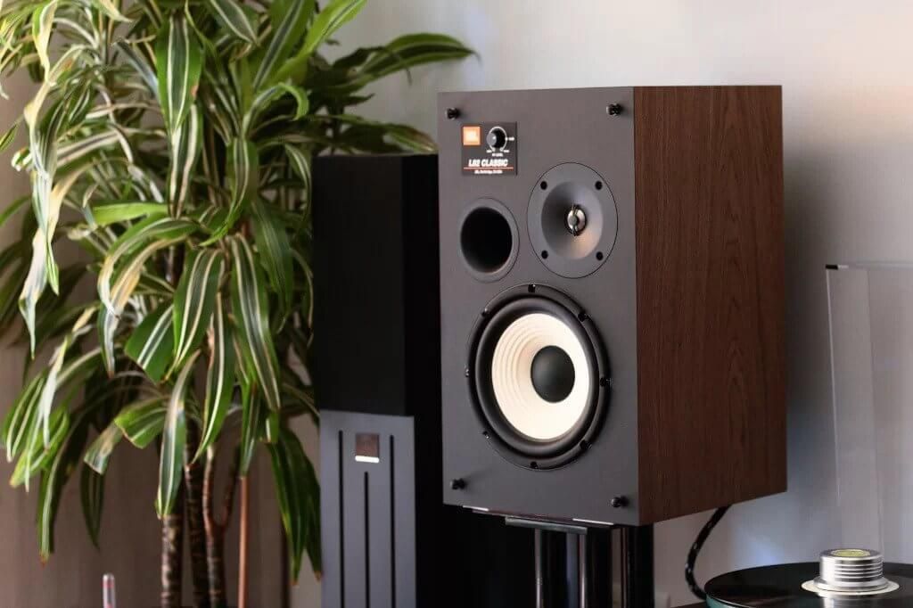 loa-nghe-nhac-hi-fi-jbl-l82-classic-am-thanh-an-tuong