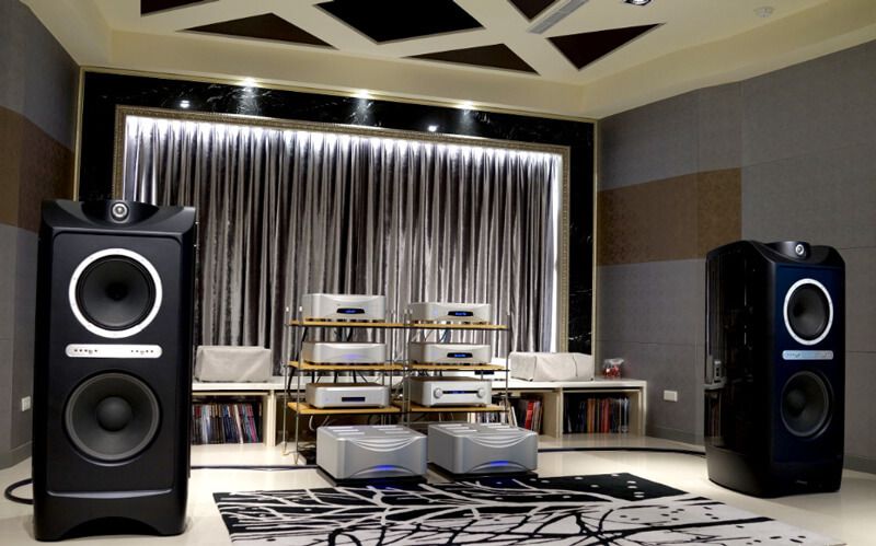 loa nghe nhac chinh hang Tannoy Kingdom Royal Carbon Black