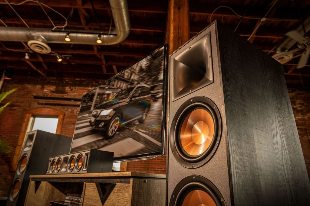loa-xem-phim-klipsch-r-625fa-chinh-hang-mua-o-dau-gia-tot